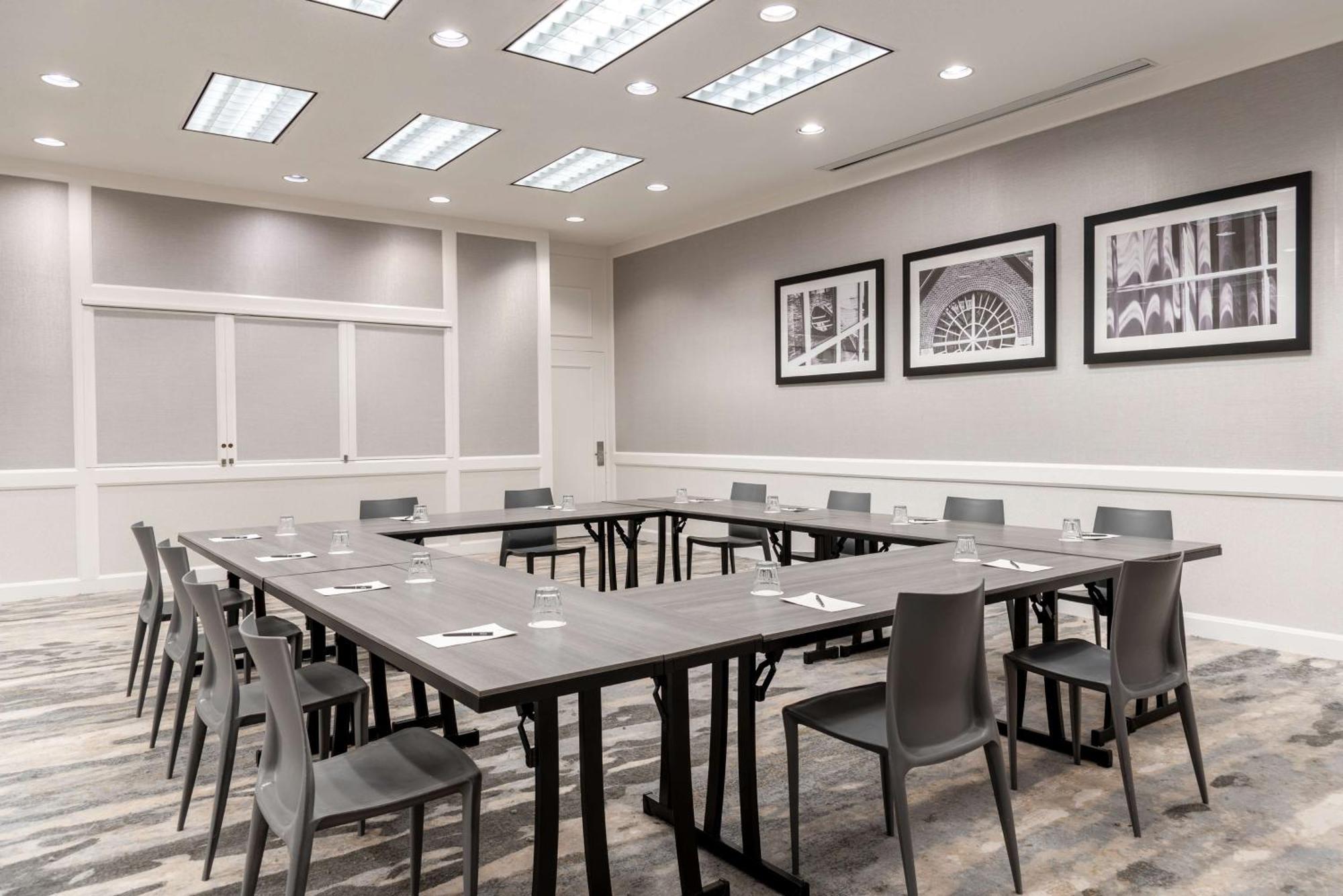 Hilton Alexandria Mark Center Luaran gambar